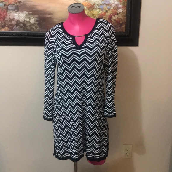 White House Black Market Dresses & Skirts - White House Black Market Sweater RAYON Dress XL